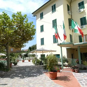https://hotel-villa-rita.it-tuscanyhotel.com